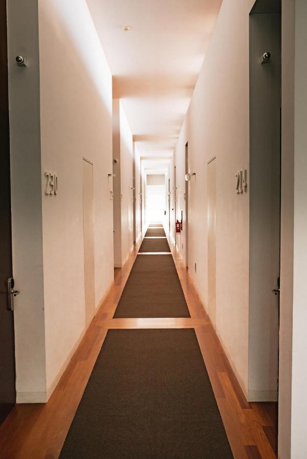 Hotel M'AR De AR Aqueduto Évora Exterior foto A typical corridor