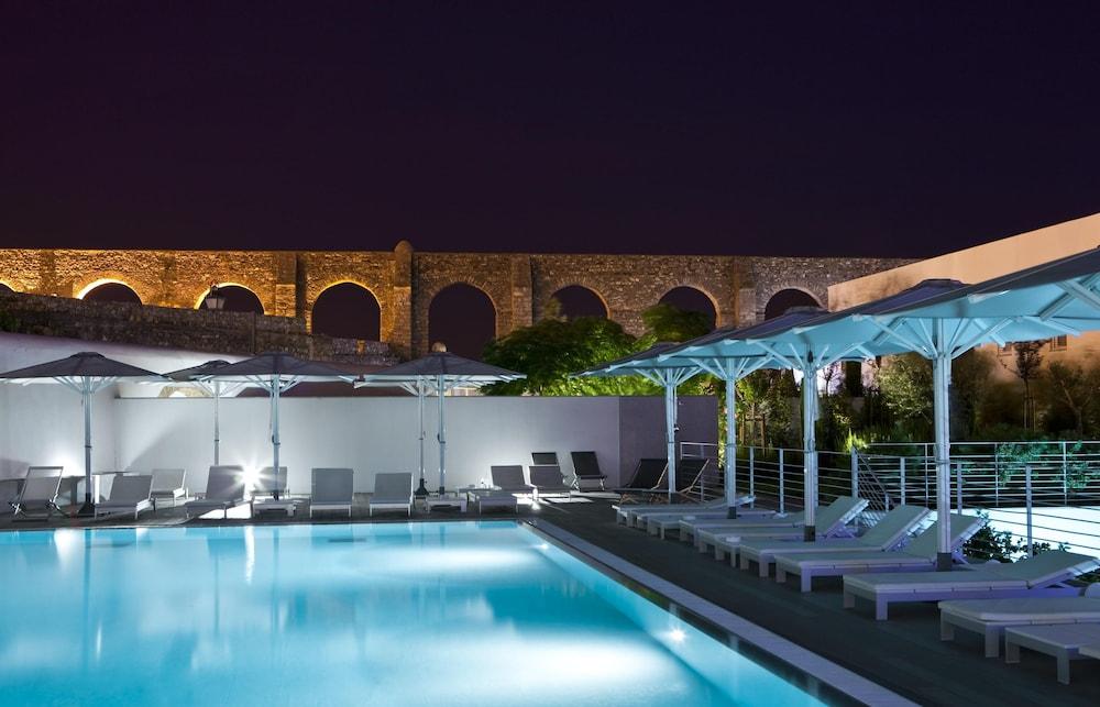 Hotel M'AR De AR Aqueduto Évora Exterior foto The pool at the hotel