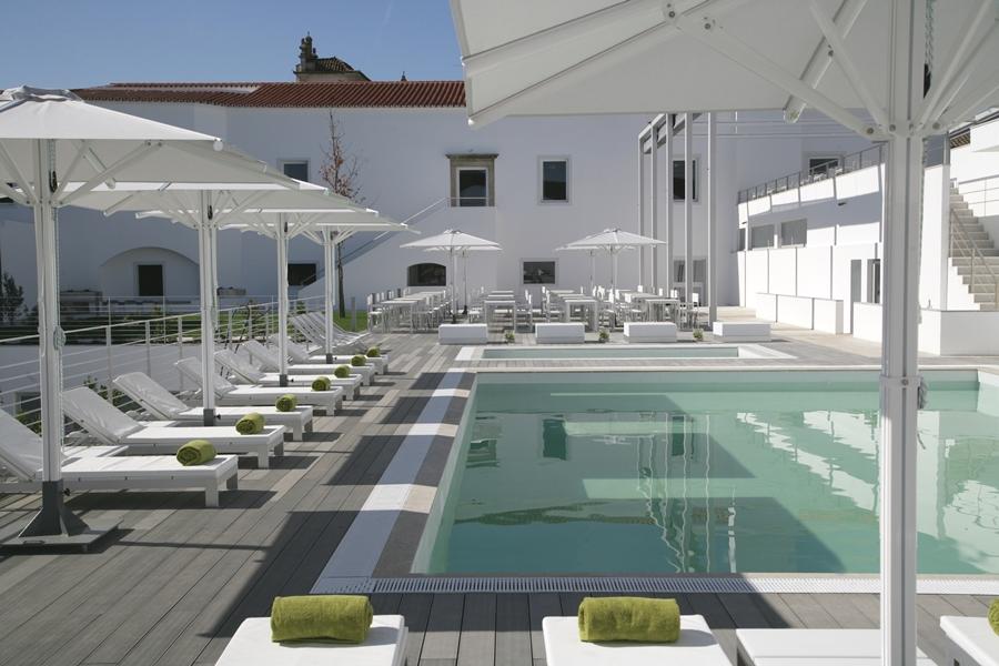 Hotel M'AR De AR Aqueduto Évora Exterior foto The pool at the hotel